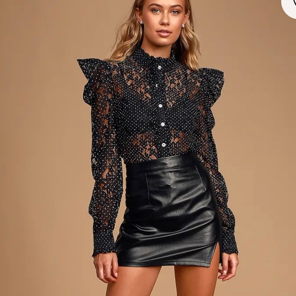 Lulu’s Respect Black & White Blouse - Picture 2 of 3